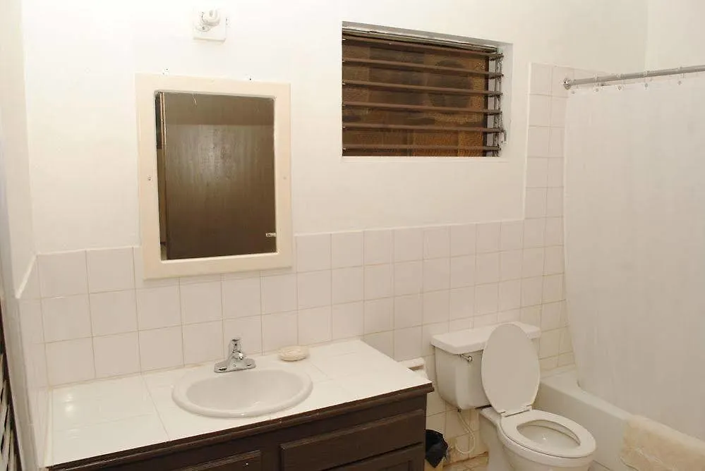Moon Rooms At Moonrise Villa Negril Hotel