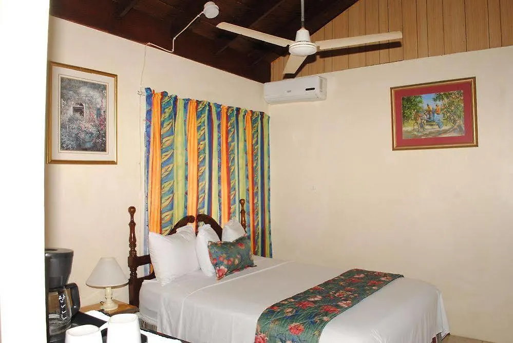 Moon Rooms At Moonrise Villa Negril